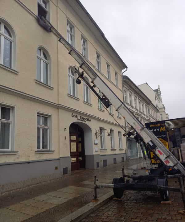 Möbellift in Saarbrücken für den Firmenumzug